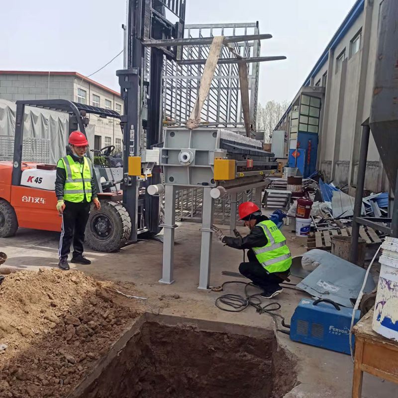 汚泥的危(wei)害(hai)及(ji)常見(jian)處理(li)方(fang)灋