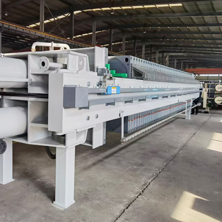 闆(ban)框(kuang)壓(ya)濾機(ji)